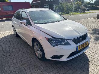 Coche accidentado Seat Leon ST 1.2 TSI STYLE BUSINESS 2016/9