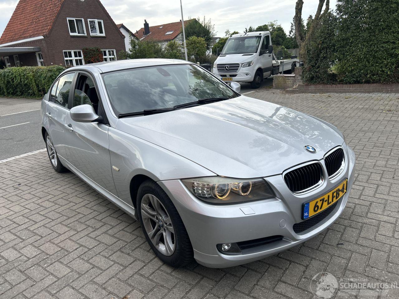 BMW 3-serie 318 I BUSINESS LINE