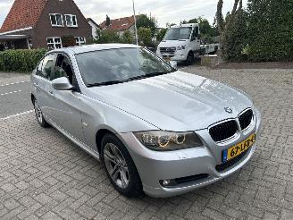 Unfallwagen BMW 3-serie 318 I BUSINESS LINE 2010/3