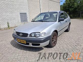 Toyota Corolla Corolla (EB/WZ/CD), Hatchback, 2000 / 2002 1.6 16V VVT-i picture 1