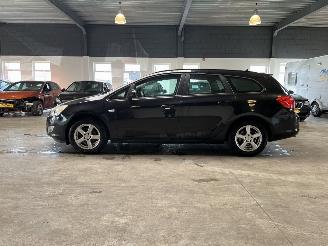 Opel Astra 1.4 Turbo Edition picture 2