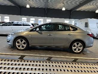 Opel Astra 1.4 Turbo Design Edition picture 2