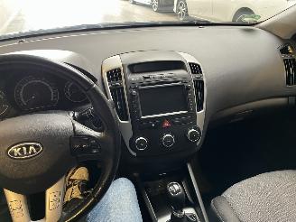 Kia Cee d 1.4 CVVT Navigator Plus Pack NL NAP! picture 21