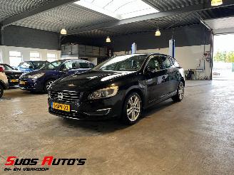 skadebil auto Volvo V-60 2.4 D6 AWD Plug-In Hybrid NL NAP! 2013/11