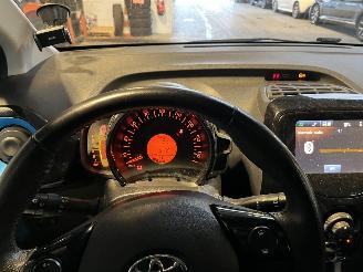 Toyota Aygo 1.0 VVT-i x-cite NAP! picture 19