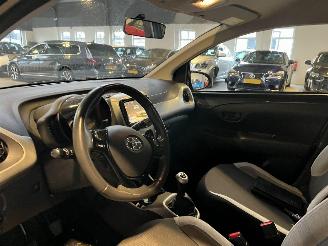 Toyota Aygo 1.0 VVT-i x-play NAP! picture 16