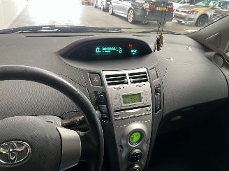 Toyota Yaris 1.3 VVTi Luna picture 15