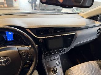 Toyota Auris 1.8 Hybrid Executive NAP! picture 19