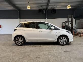 Toyota Yaris 1.5 Full Hybrid Dynamic 105.000 NAP! picture 6