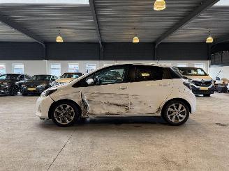 Toyota Yaris 1.5 Full Hybrid Dynamic 105.000 NAP! picture 2