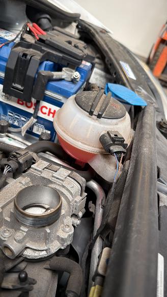 Volkswagen Up! 1.0 cheer up! BlueMotion NAP! picture 19