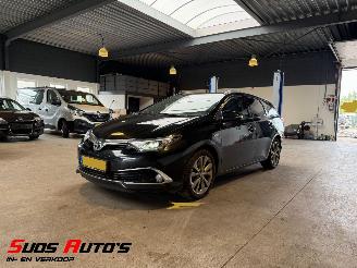 Schadeauto Toyota Auris 1.8 Hybrid Executive 2018/3