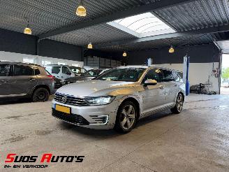 Schadeauto Volkswagen Passat 1.4 TSI GTE Highline 2015/10