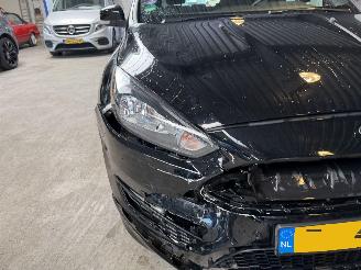 Ford Focus 1.0 Titanium picture 10