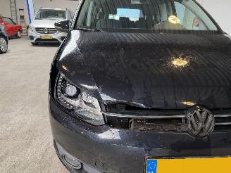 Volkswagen Touran 1.2 TSI Highline BlueMotion 7 persons NAP! picture 9