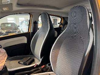Renault Twingo 1.0 SCe Collection picture 17
