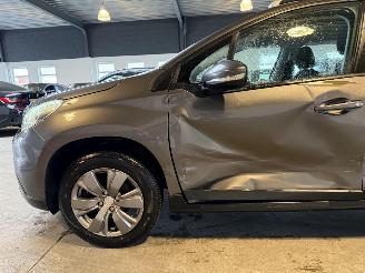 Peugeot 2008 1.2 PureTech Blue Lion picture 12