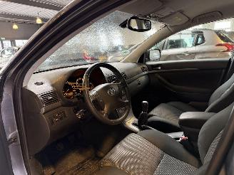 Toyota Avensis Wagon 1.8 VVTi Luna picture 17