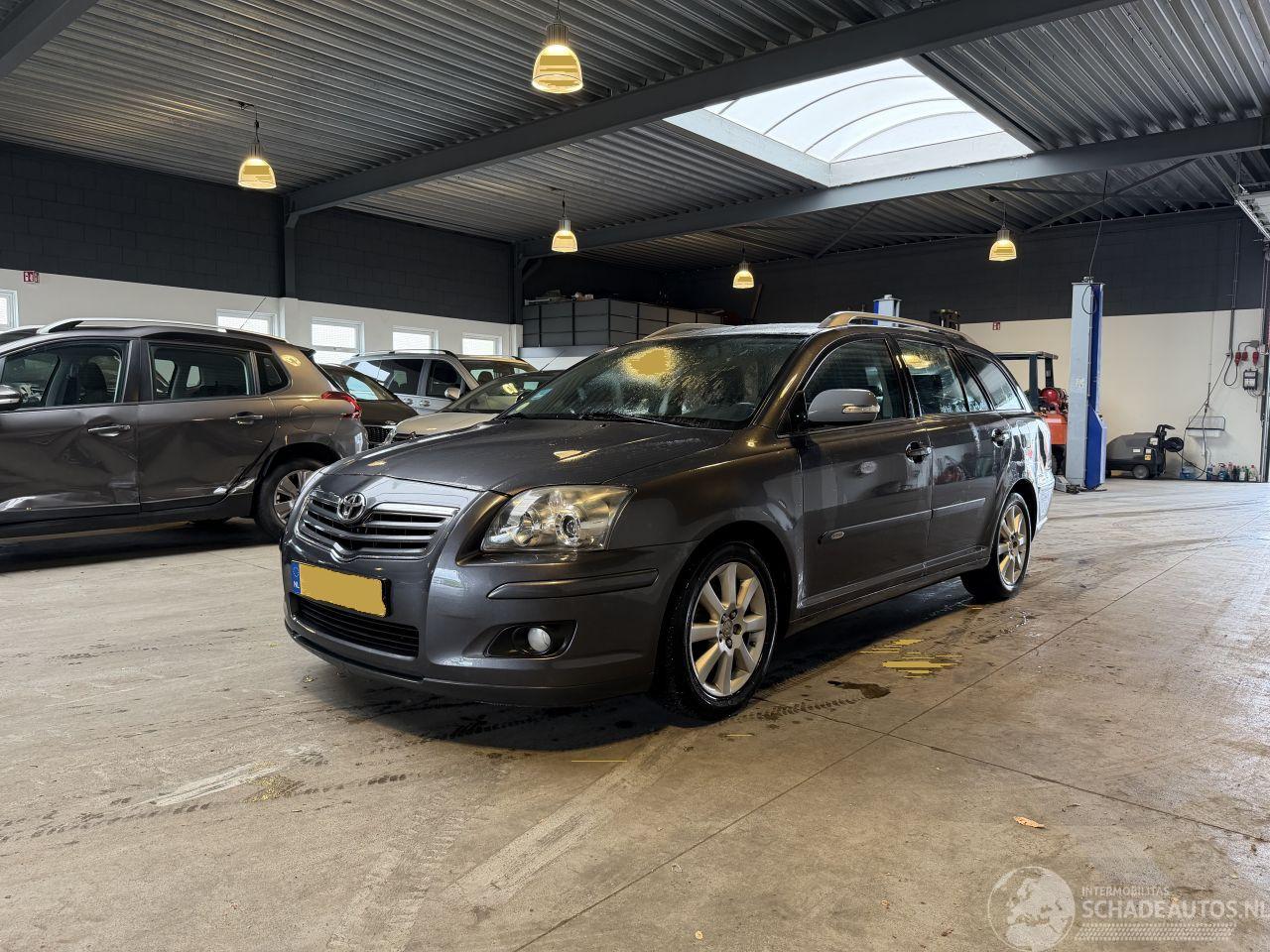 Toyota Avensis Wagon 1.8 VVTi Luna