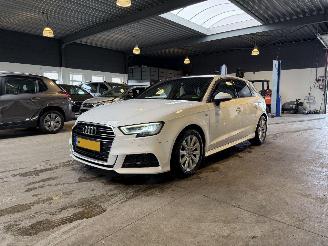 Unfallwagen Audi A3 Sportback 1.5 TFSI CoD Sport S Line Edition 2018/1