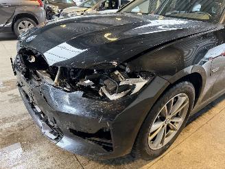 BMW 3-serie 330e Business Edition Plus BTW! picture 10