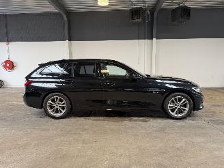BMW 3-serie 330e Business Edition Plus BTW! picture 6