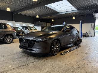 Avarii autoturisme Mazda 3 2.0 e-SkyActiv G 122 2021/3