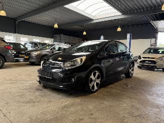 Voiture accidenté Kia Rio 1.4 CVVT ExecutiveLine 2014/5