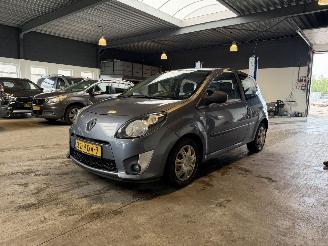 Damaged car Renault Twingo 1.2-16V Dynamique 2008/10