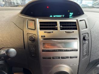 Toyota Yaris 1.0 VVTi Acces picture 21