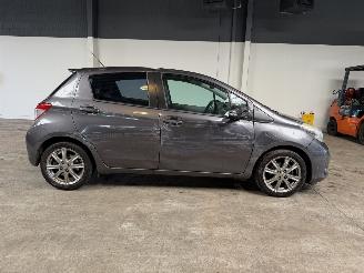 Toyota Yaris 1.3 VVT-i Dynamic picture 6