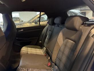 Volkswagen Golf 1.4 GTE Pano 34.000 KM! picture 18