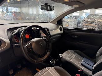 Peugeot 108 1.0 e-VTi Allure picture 19