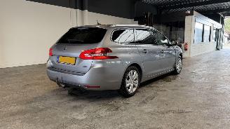 Peugeot 308 1.6 BlueHDI Blue Lease Executive picture 5