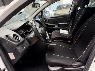 Renault Clio 0.9 TCe Night&Day picture 16