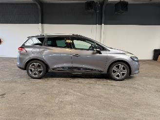 Renault Clio Estate 0.9 TCe Night&Day picture 6
