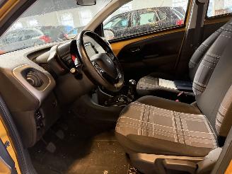Peugeot 108 1.0 e-VTi Allure 33000 NAP! picture 19