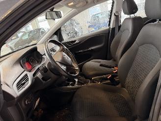 Opel Corsa 1.4 Edition NL NAP! picture 15