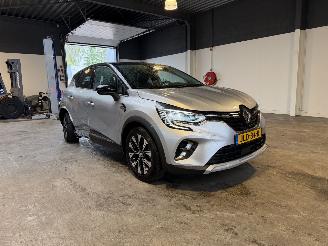 Renault Captur 1.6 E-Tech Plug-in Hybrid 160 Techno picture 7