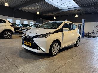 Auto incidentate Toyota Aygo 1.0 VVT-i x-wave 2017/4