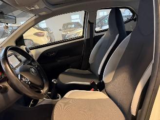 Toyota Aygo 1.0 VVT-i x-wave picture 20