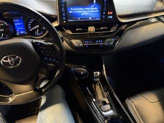 Toyota C-HR 1.8 Hybrid Black Edition picture 24