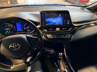 Toyota C-HR 1.8 Hybrid Black Edition picture 23