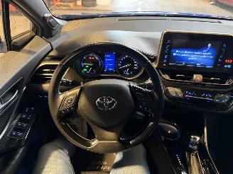 Toyota C-HR 1.8 Hybrid Black Edition picture 22