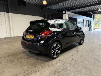 Peugeot 208 1.2 PureTech Active picture 5