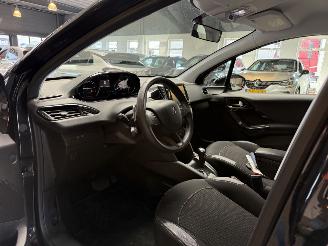 Peugeot 208 1.2 PureTech Active picture 18