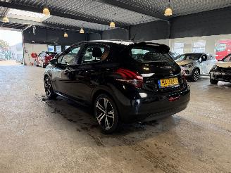 Peugeot 208 1.2 PureTech Active picture 3