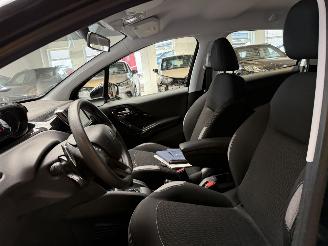 Peugeot 208 1.2 PureTech Active picture 20