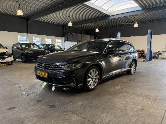 krockskadad bil auto Volkswagen Passat 1.4 GTE PHEV 2021/6