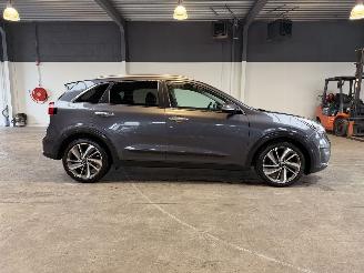 Kia Niro 1.6 GDi Hybrid Design Edition picture 6